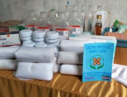Perawat Peduli Luka Dampingi Ibu Sutinem Pasca Operasi Kanker Payudara di Bukateja
