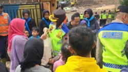 Polres Purbalingga Bergerak Cepat Bantu Korban Banjir Bandang di Karangreja