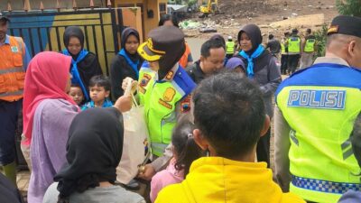 Polres Purbalingga Bergerak Cepat Bantu Korban Banjir Bandang di Karangreja